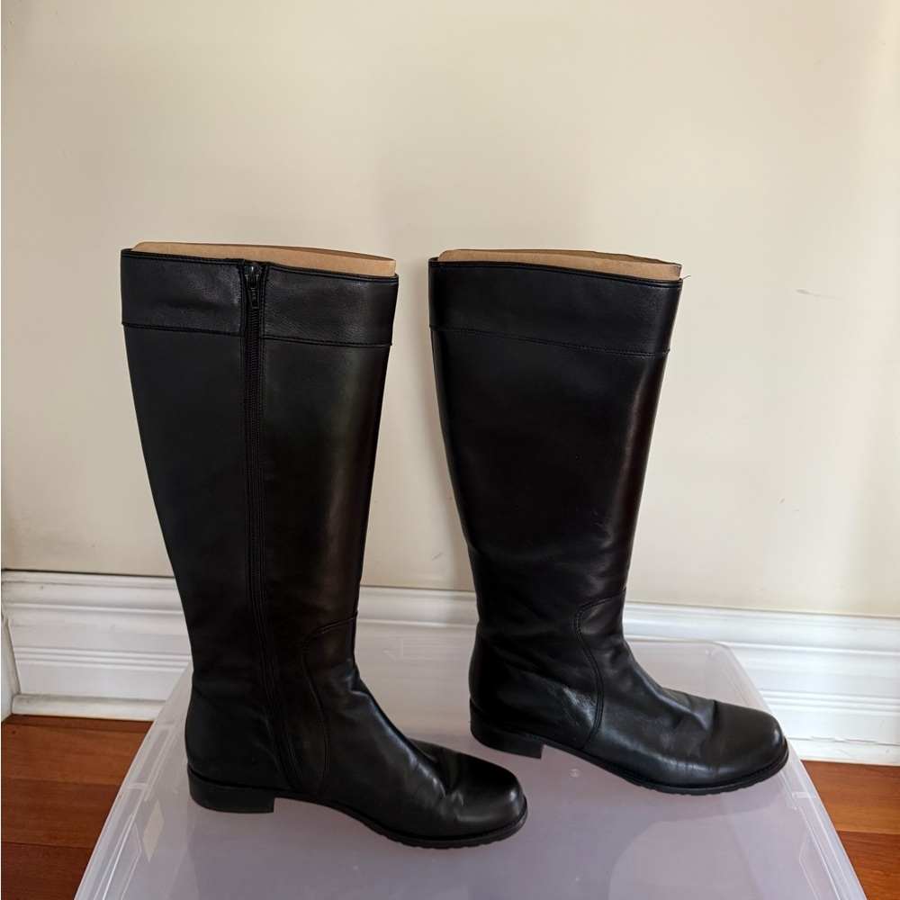 STUART WEITZMAN  KNEE-HIGH BOOT